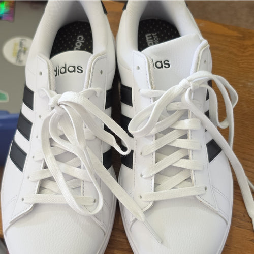 Adidas Cloudfoam Comfort Men’s Low Top Lace-Up Sneakers White/Black 3-Stripes